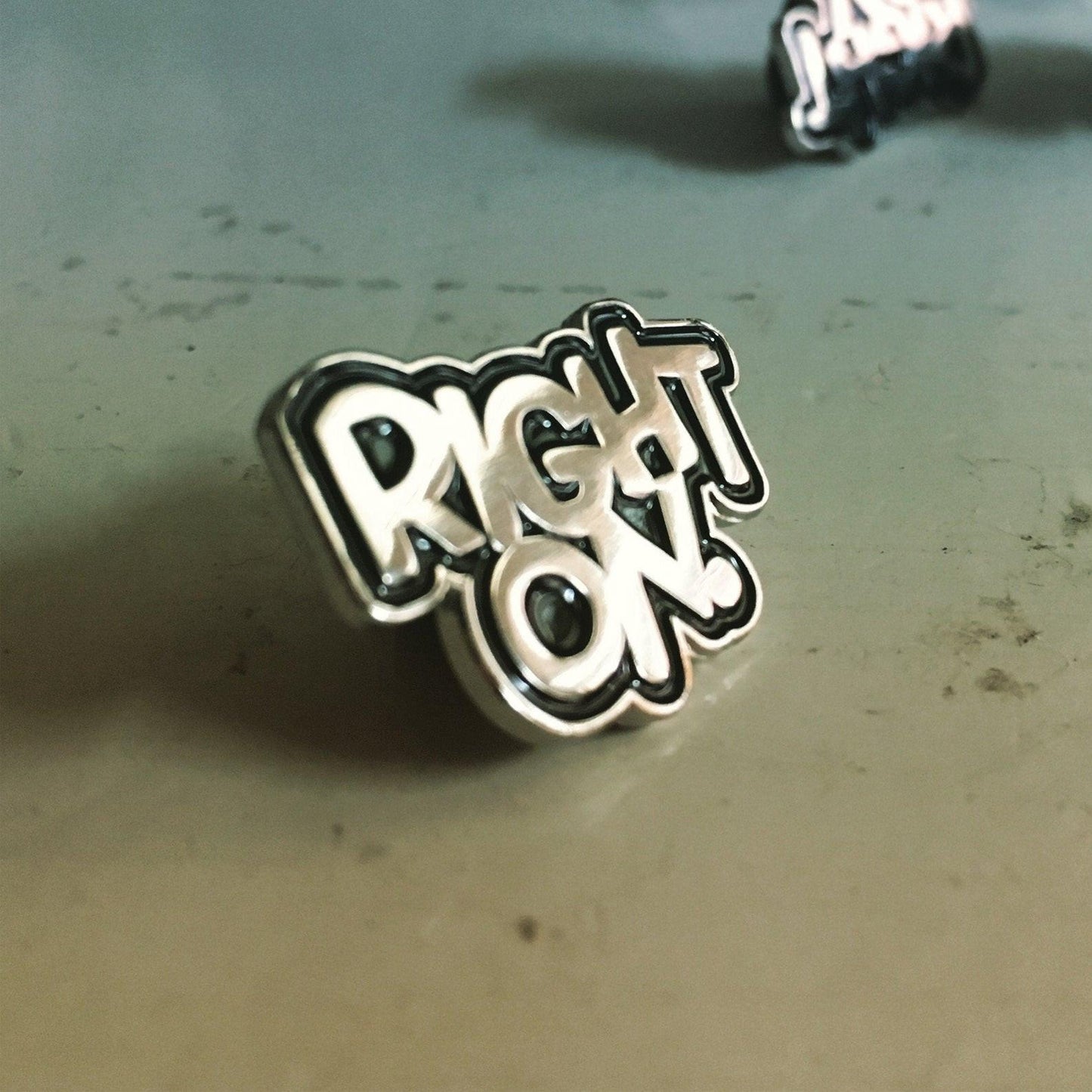 Right On lettering enamel pin